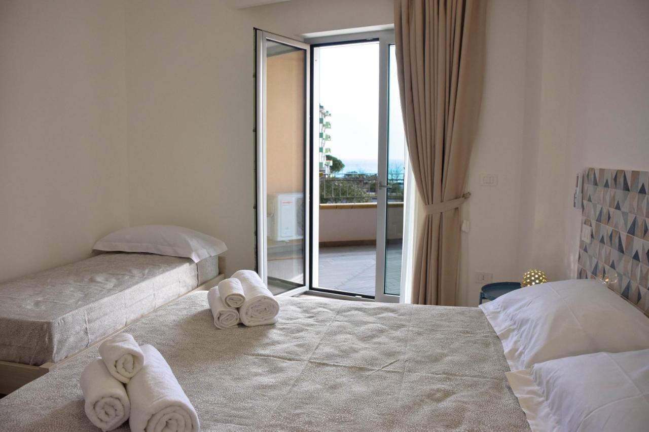 Accomodati B&B Marina di Gioiosa Ionica Eksteriør billede