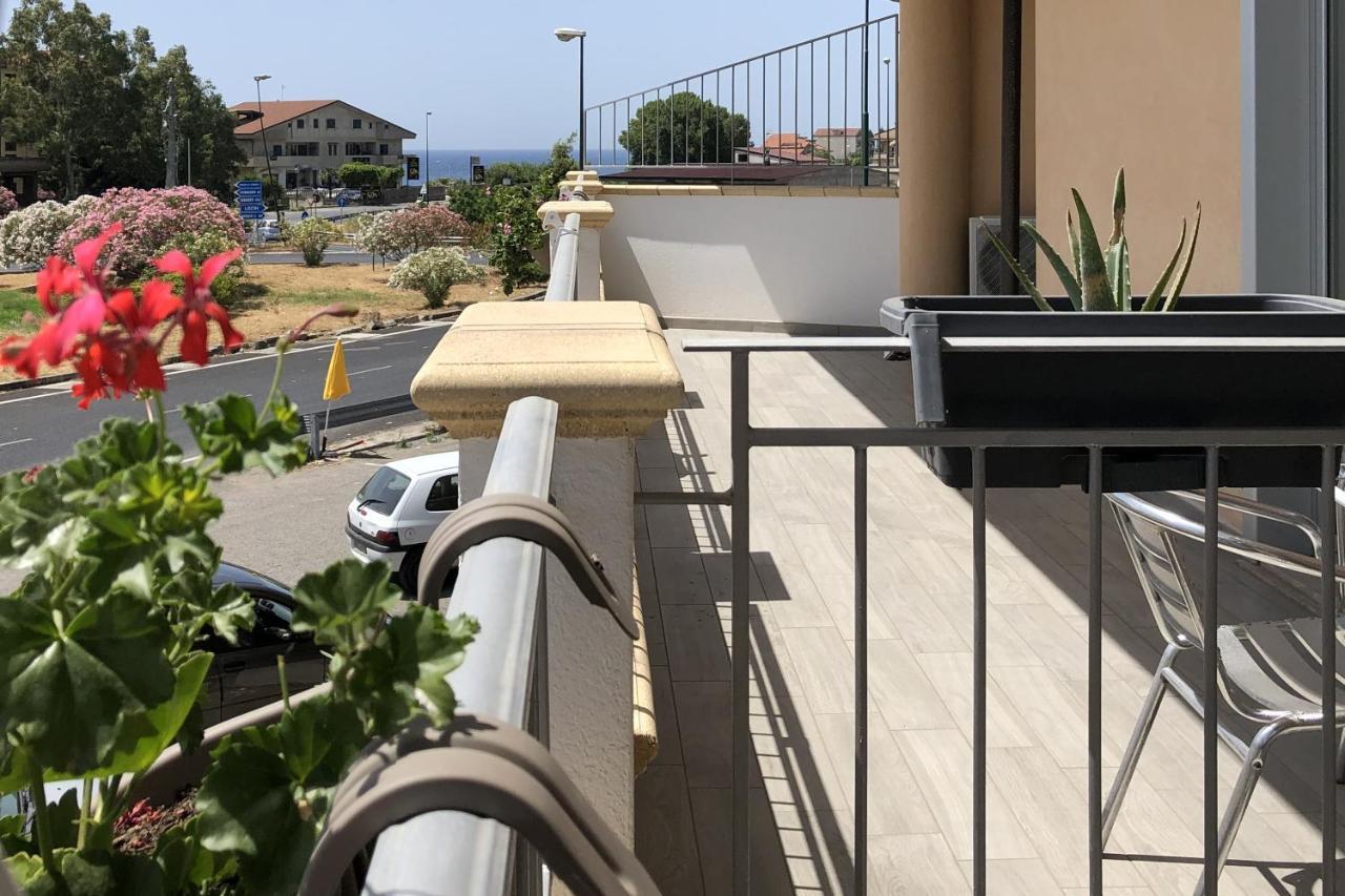 Accomodati B&B Marina di Gioiosa Ionica Eksteriør billede