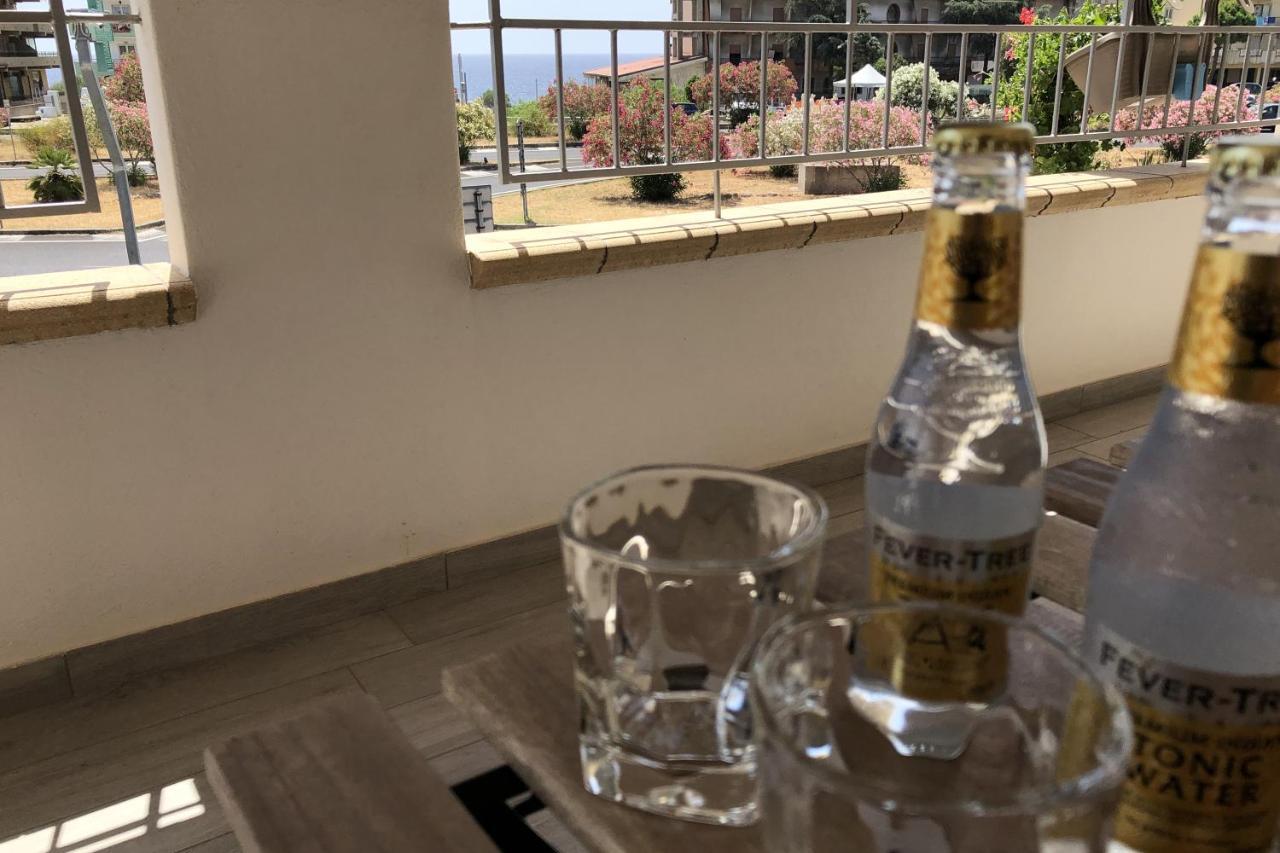 Accomodati B&B Marina di Gioiosa Ionica Eksteriør billede