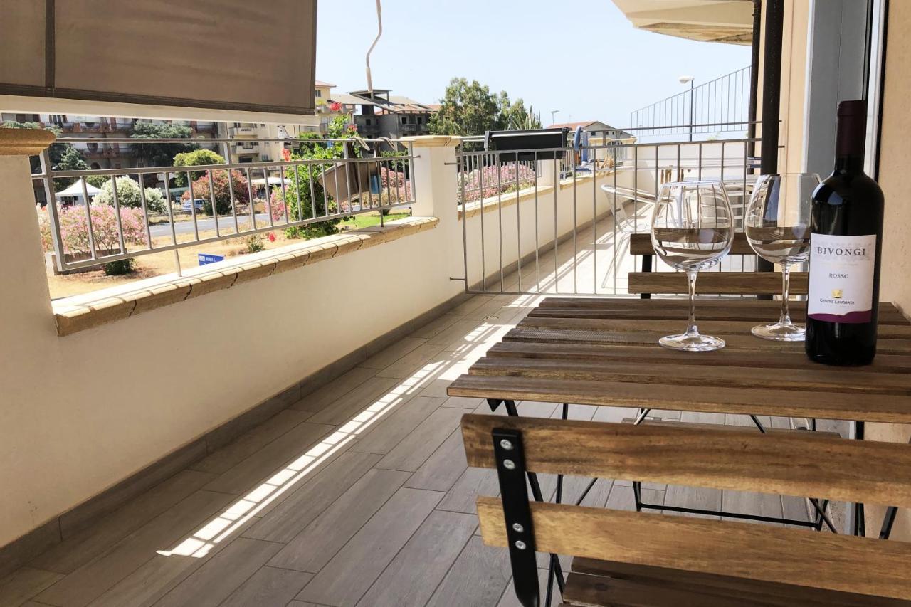 Accomodati B&B Marina di Gioiosa Ionica Eksteriør billede