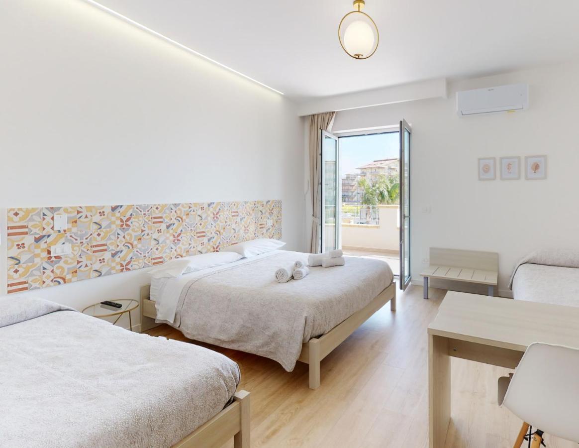 Accomodati B&B Marina di Gioiosa Ionica Eksteriør billede